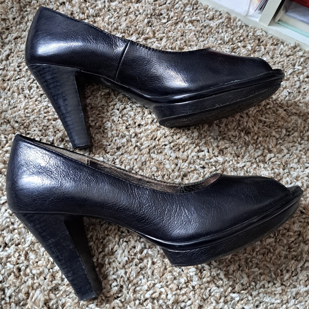 Sofft Black Leather Peep Toe Pumps Heels Size 10